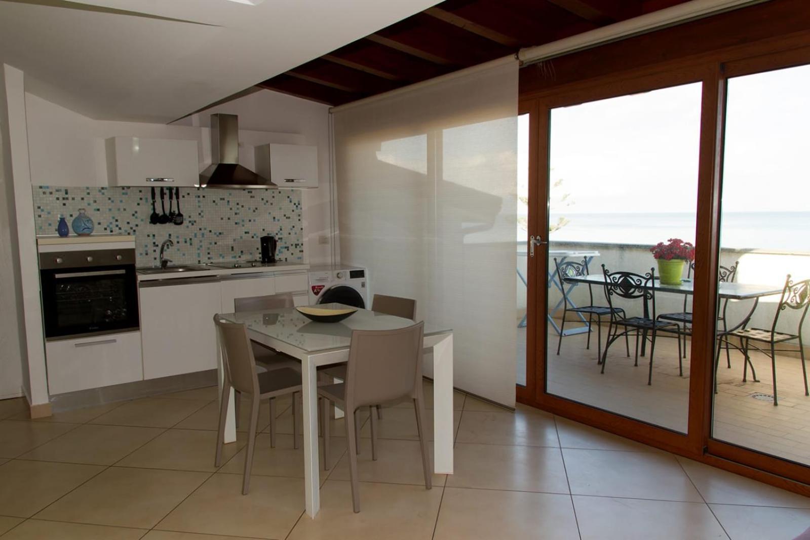 Aparthotel Riviera Ionica Santa Teresa Di Riva Exterior foto